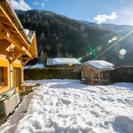 Domek alpejski Les Chosalets Chalet Sleeps 8 Chamonix