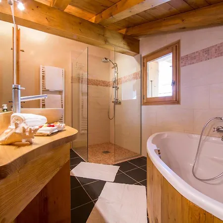 Les Chosalets Chalet Sleeps 8 Domek alpejski Chamonix
