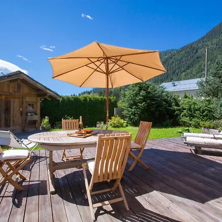 Domek alpejski Les Chosalets Chalet Sleeps 8 *