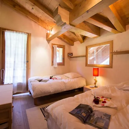 Les Chosalets Chalet Sleeps 8 Domek alpejski *