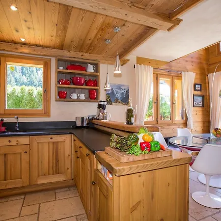 Domek alpejski Les Chosalets Chalet Sleeps 8